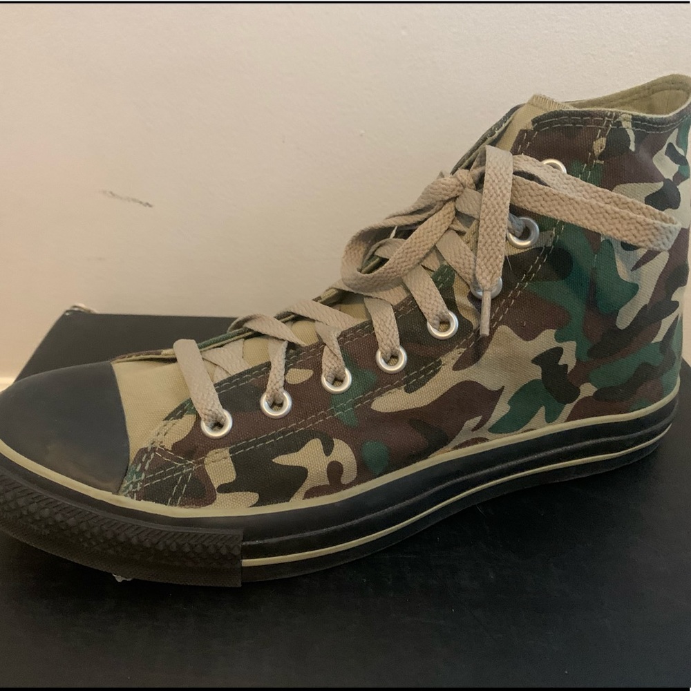 Camo Converse Size 11